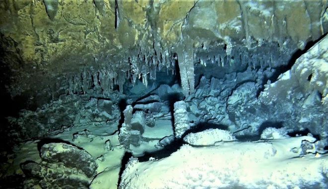 Secretele Constanței. Peștera scufundată, frumoasă dar periculoasă! - pesterascufundata33-1567961862.jpg