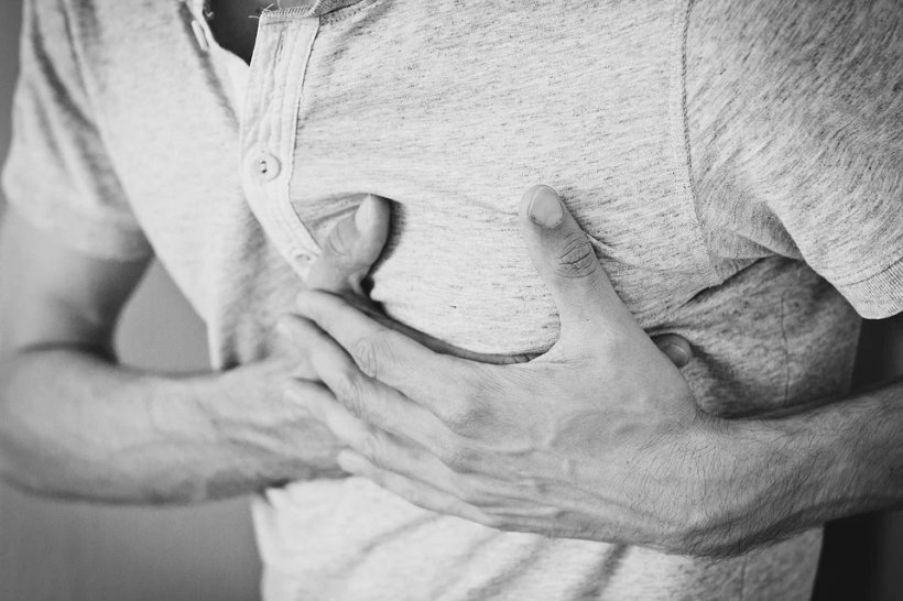 Medic cardiolog: Sunt pacienţi care vin după COVID cu infarct miocardic, pentru că boala le-a sensibilizat arterele - cardiolog-1632934231.jpg