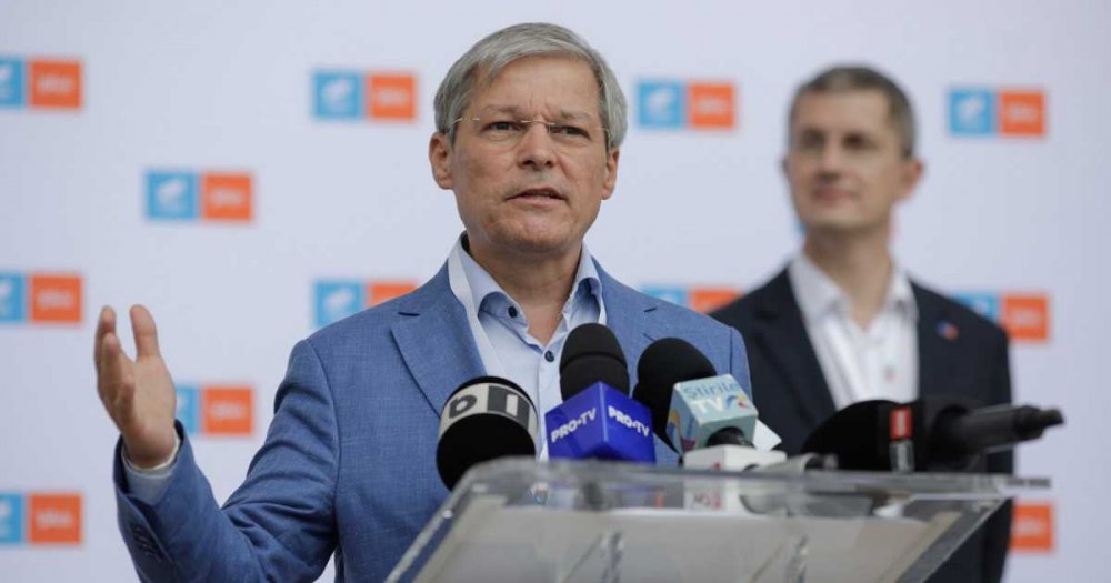 Cioloș, după primul tur al alegerilor din USR PLUS: Nu m-am așteptat la acest rezultat. Dacă voi câștiga, îmi depun mandatul în 2023 - ciolos-1632403954.jpg