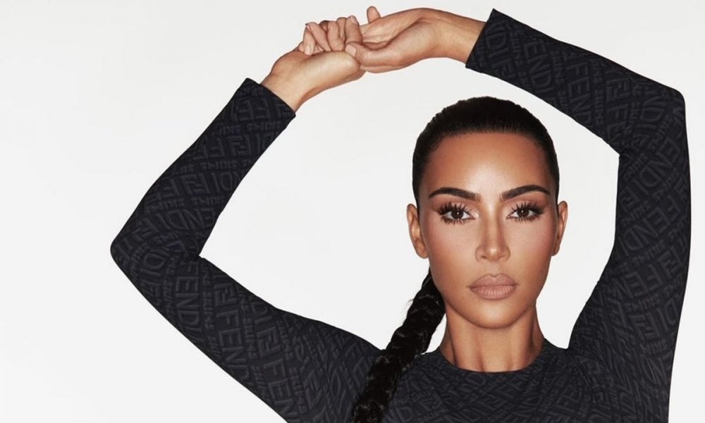 Kim Kardashian West a colaborat cu casa de modă italiană Fendi - kim-1635184563.jpg
